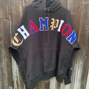 Xtra Large black champion sweater